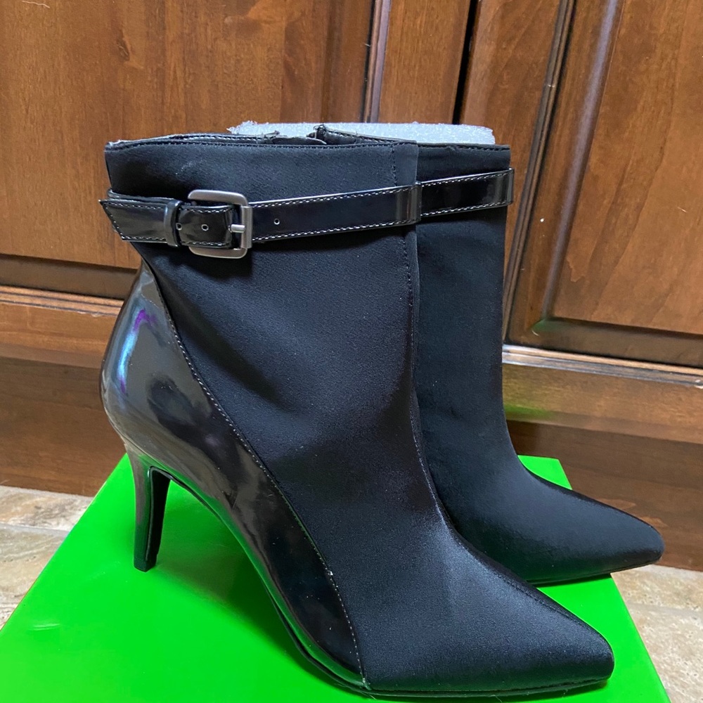 Charles David black heeled short boots / booties NWT